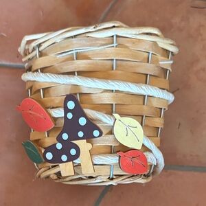 Cute fall wicker planter